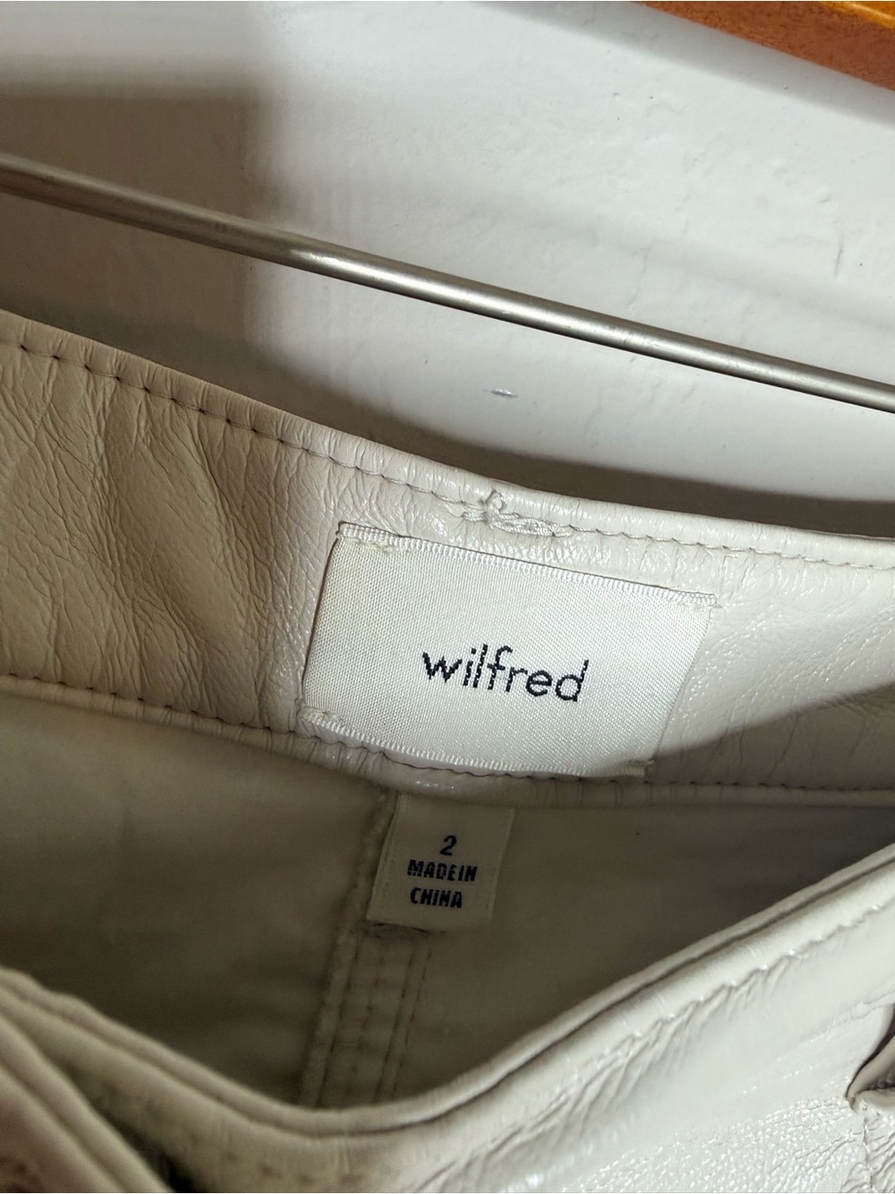 Aritzia Wilfred The Melina High-Rise Vegan pants in ivory size 2 - Picture 3 of 5